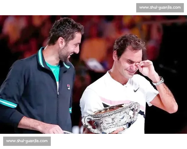 费德勒与波兰斯基激战回顾 两位网球巨星的精彩对决与巅峰时刻